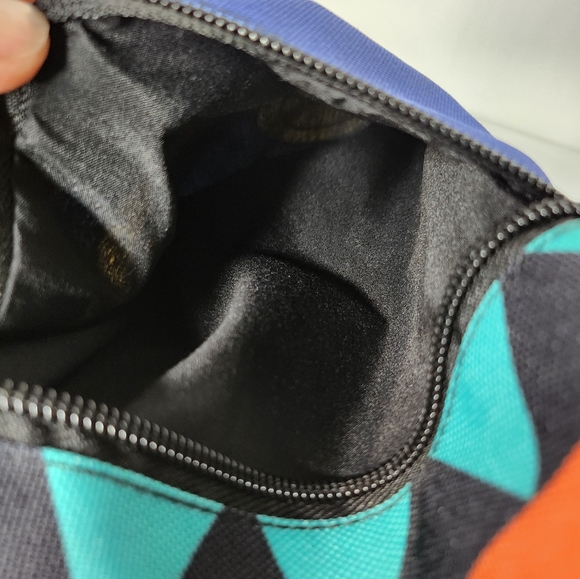 NWT JoJo's Bizarre Adventure Passport Crossbody Bag - Picture 7 of 7